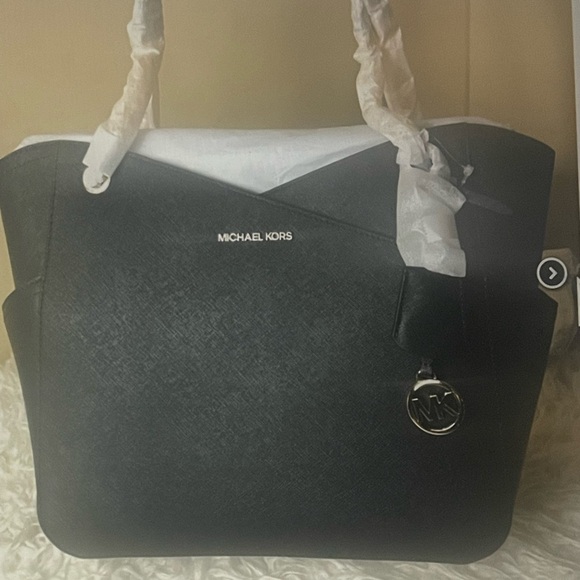 MK Jet set Travel LG X Cross Chain Shoulder Tote - Picture 5 of 6